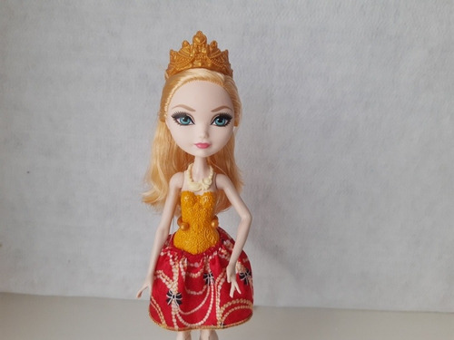 Boneca Ever After High Apple White Basic Budget Usada